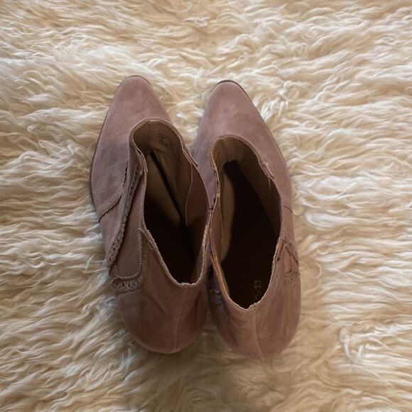 Joe’s Jeans Women’s Rose Mica Chelsea Bootie NWOB Sz 6M Suede Pointed Toe - Picture 3 of 9